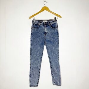 Abercrombie & Fitch Women's Light Blue Skinny Jeans